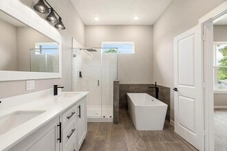 Building Photo - 6712 Parker Oaks Ln