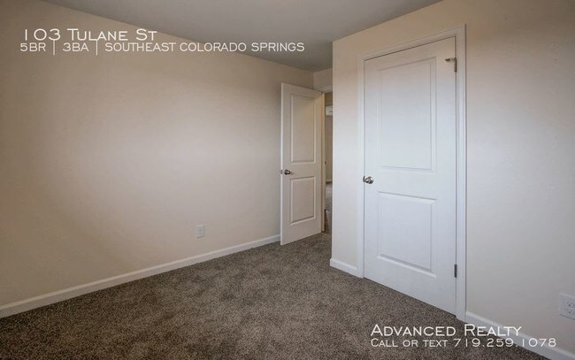 Foto del edificio - 5 Bedroom 3 bath with finished basement