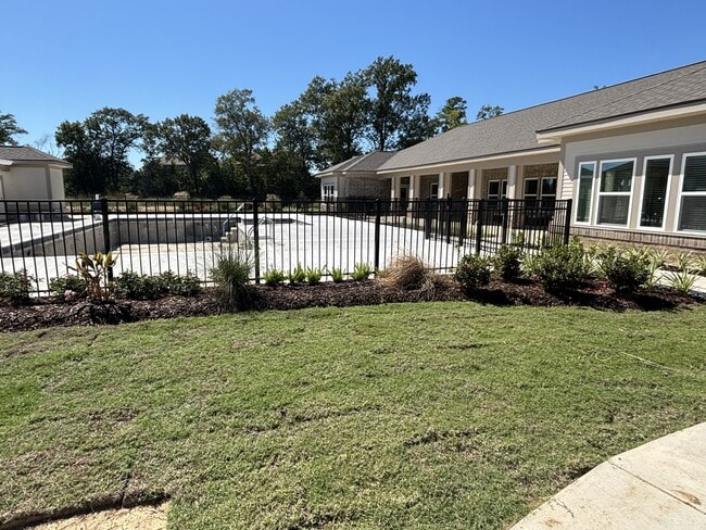 Building Photo - Arbours at Lake Charles