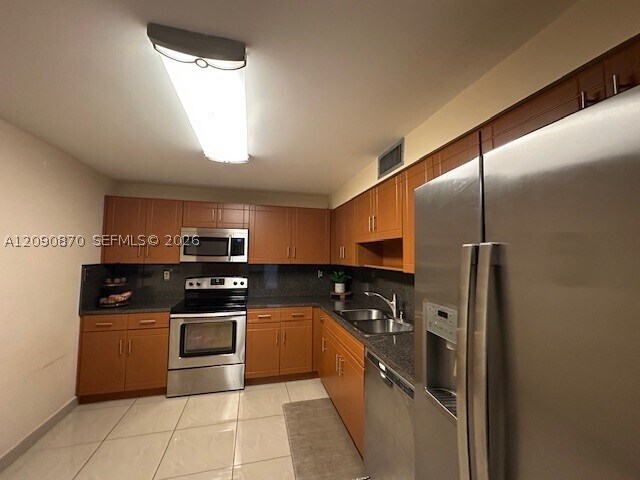 Foto del edificio - 9735 NW 52nd St