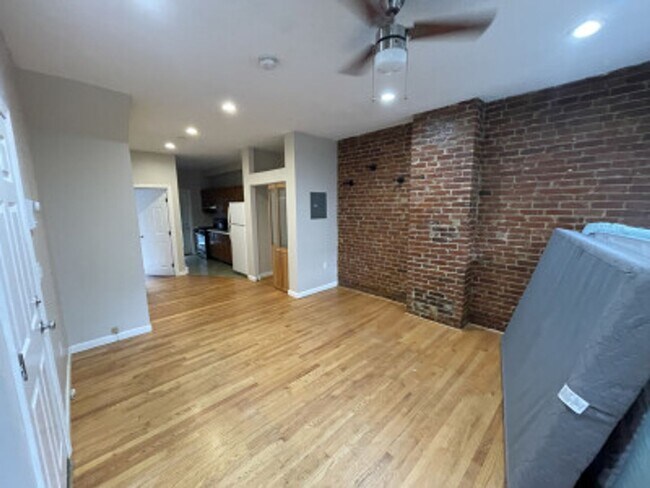 Building Photo - BU Medical and BMC!!!  Updated Boston / Ro...