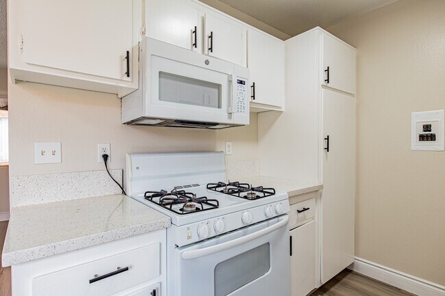 Foto del edificio - Cypress Villas Apartment Homes