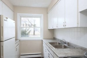 Building Photo - SPACIOUS THREE LEVEL-TWO BEDROOM TOWHOME IN NORTH EAST LONDON