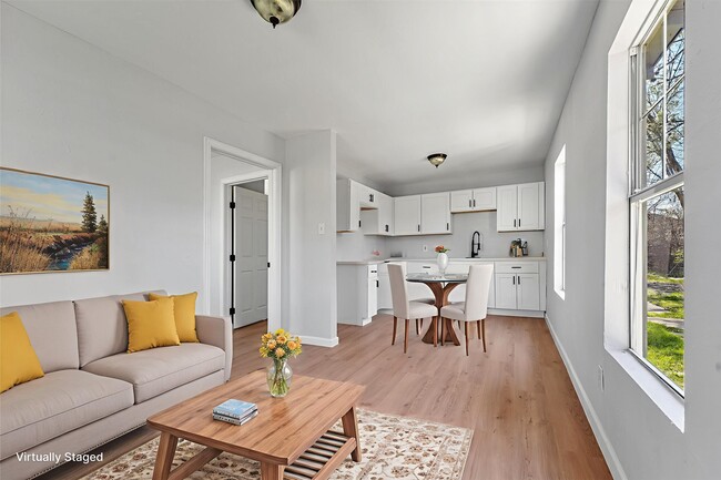 Foto del edificio - 8030 Record St