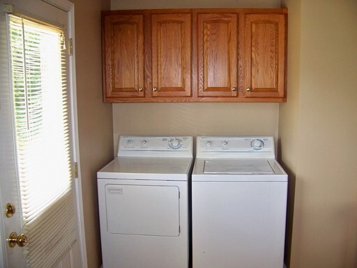 Building Photo - Bo Drive Duplex 2