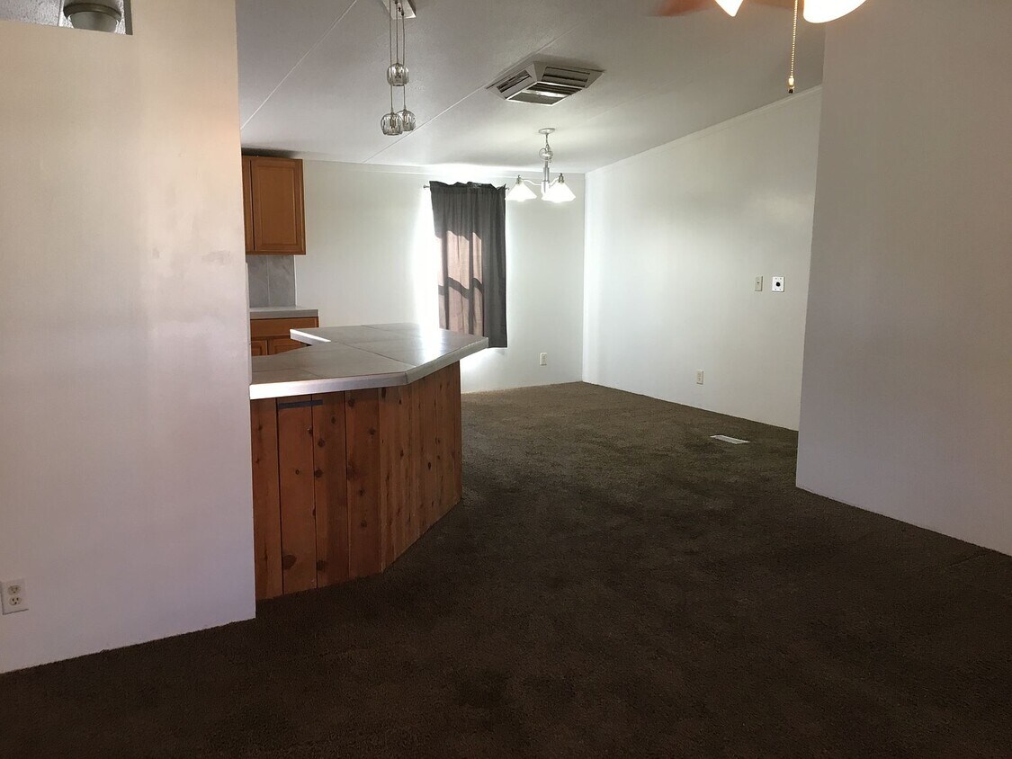 Building Photo - 707 Don Gallegos Cir