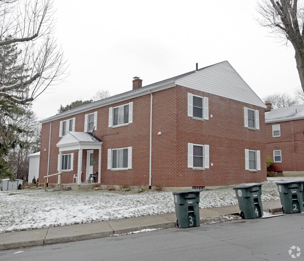Primary Photo - 2311-2317 Davue Cir