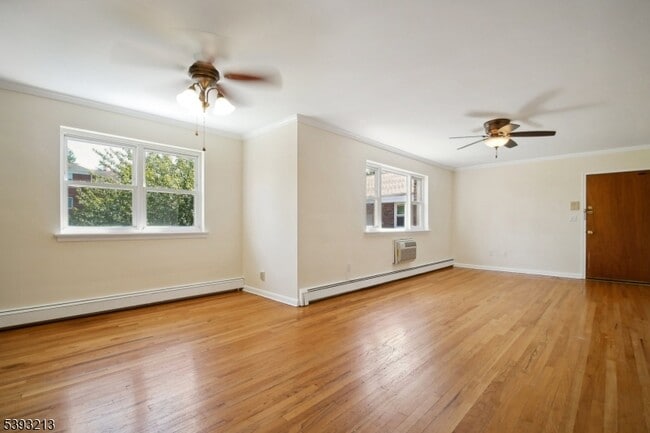 Foto del edificio - 300 Claremont Ave