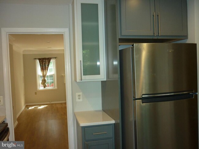 Building Photo - 13943 Water Pond Ct
