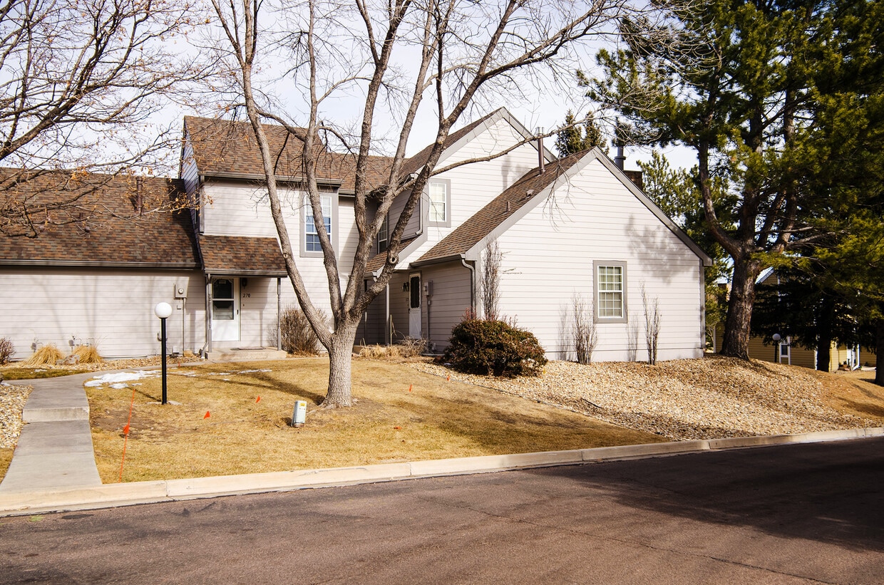Primary Photo - 272 Cobblestone Dr
