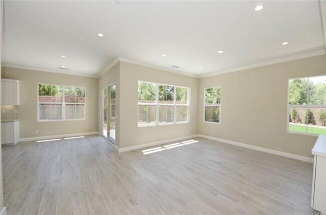 Building Photo - 106 Fisher