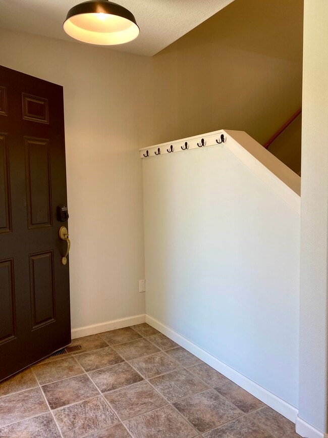 Foto del edificio - 3-BR Craftsman Home in SE Bend