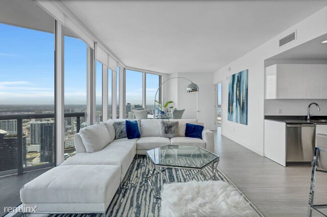 Foto del edificio - 2 br, 2 bath Condo - 1331 Brickell Bay Dr ...