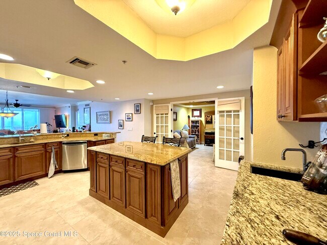 Foto del edificio - 480 Sail Ln