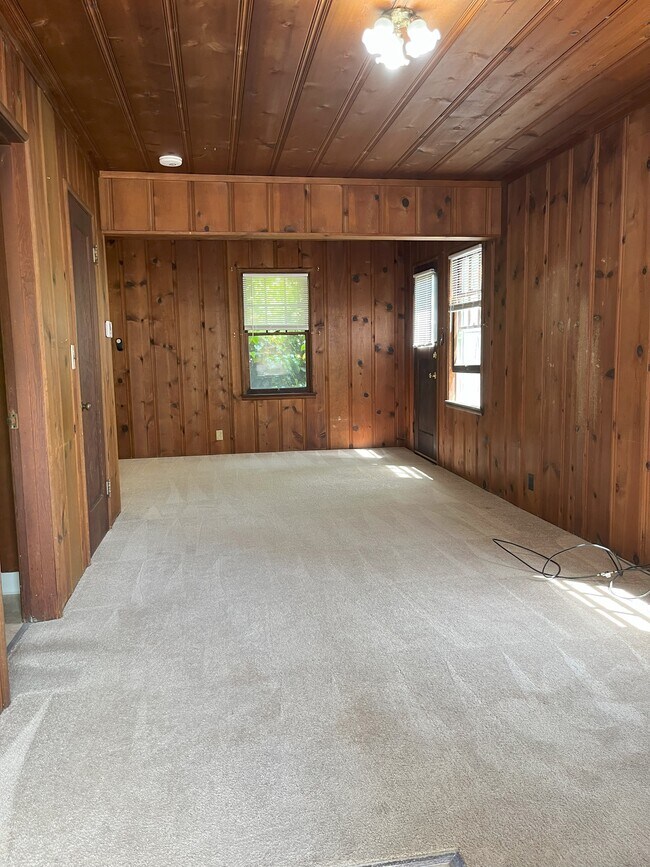 Photo - 2317 Harvard St Apartments