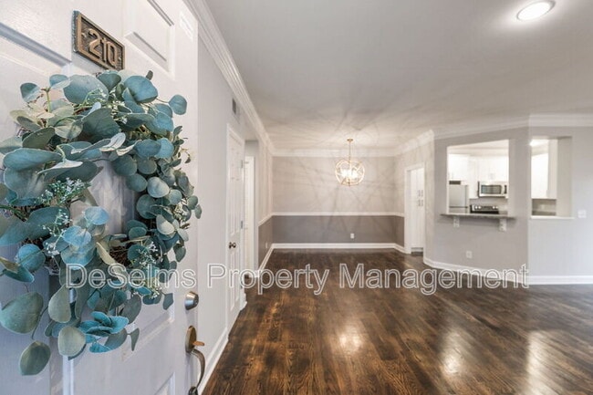 Foto del edificio - 210 Ashlawn Ct