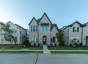 Building Photo - 4924 Daybreak Dr