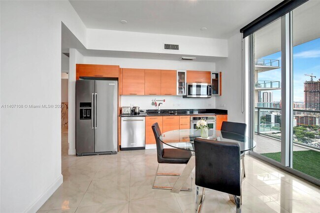 Foto del edificio - 3470 E Coast Ave