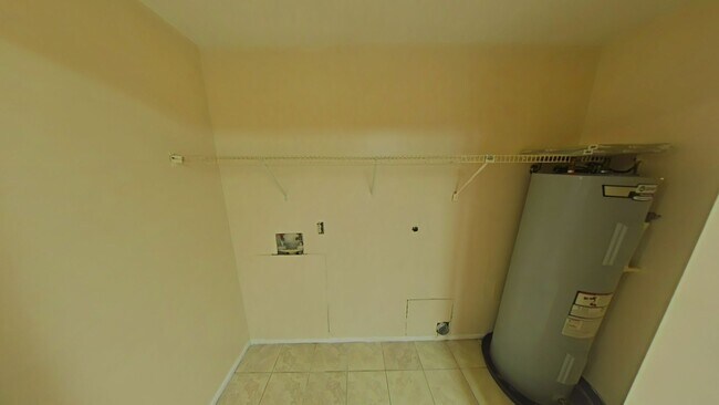 Foto del edificio - Nice and Cozy 2 Bed/1 Bath Apartment