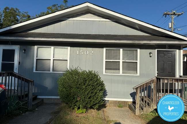 Building Photo - 1502 Chapel Hill Rd