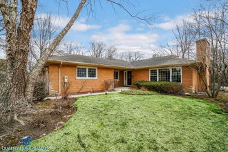 Building Photo - 335 Brookside Ln