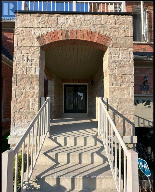 Building Photo - 609 Bessborough Dr