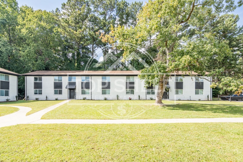 Primary Photo - 740 Mozley Dr SE