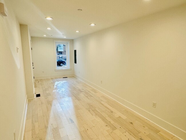 Foto del edificio - 1314 1/2 5th St NW