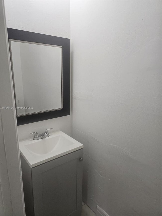 Foto del edificio - 5461 W 24th Ave