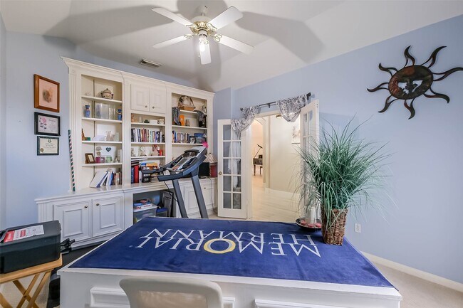 Foto del edificio - 10010 Forest Spring Ln