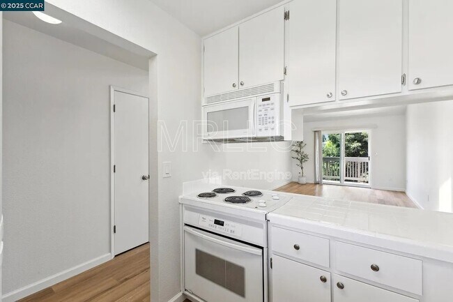 Foto del edificio - 3847 Vineyard Ave