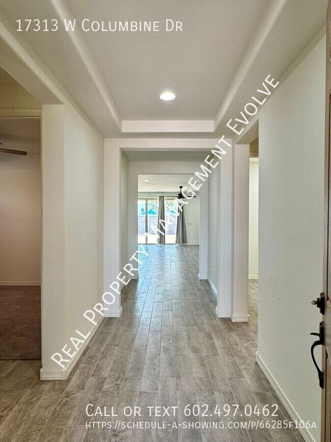 Foto del edificio - 17313 W Columbine Dr