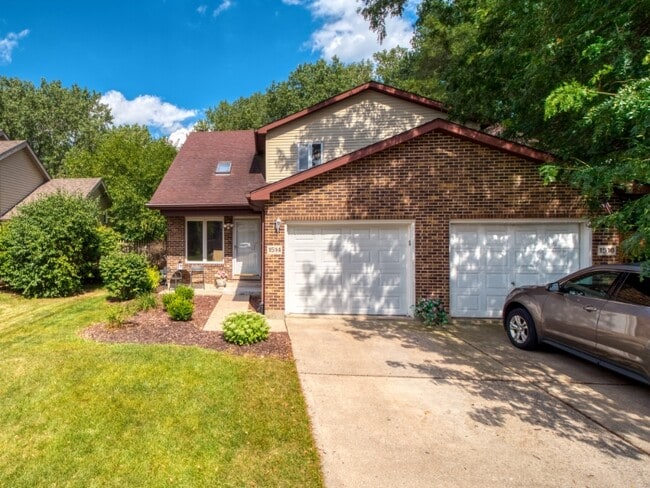 Building Photo - 1514 Peachtree Ln