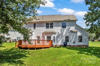 Building Photo - 2003 Red Carpet Ct