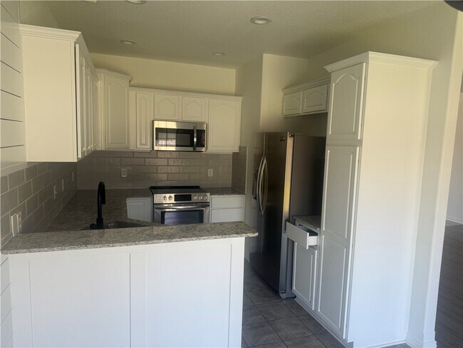 Foto del edificio - 3518 Montpilier Pl