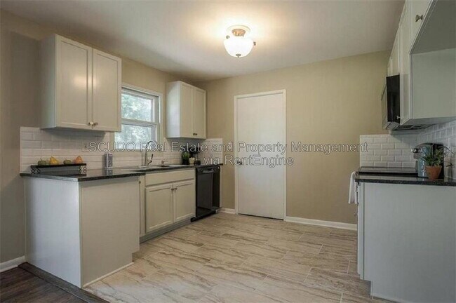 Foto del edificio - 7642 Ash St