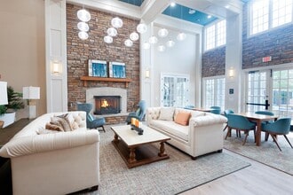 Building Photo - Ridge at Blue Hills