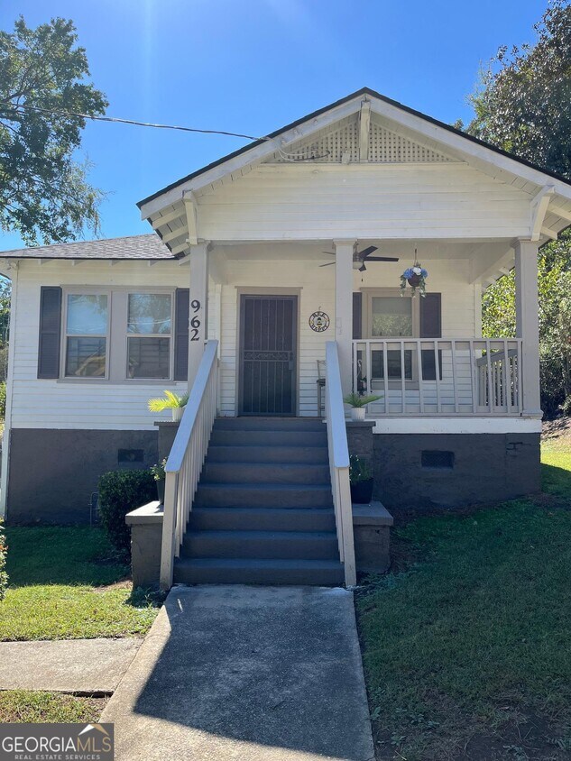 Foto principal - 962 Division St NW