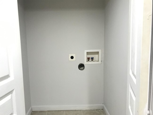 Building Photo - 1823 N 59th St