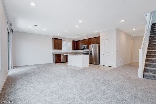 Building Photo - 10364 Dallington St
