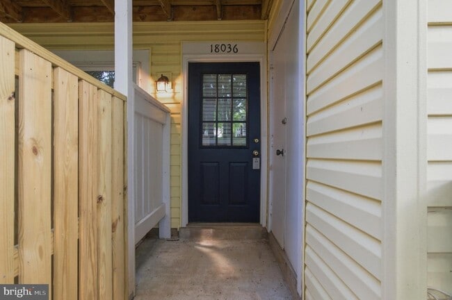 Foto del edificio - 18036 Rolling Meadow Way