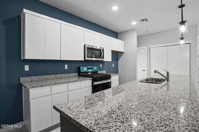 Building Photo - 11492 Summer Dr