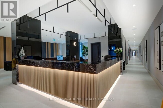 Photo du bâtiment - 2545-2545 Simcoe St N
