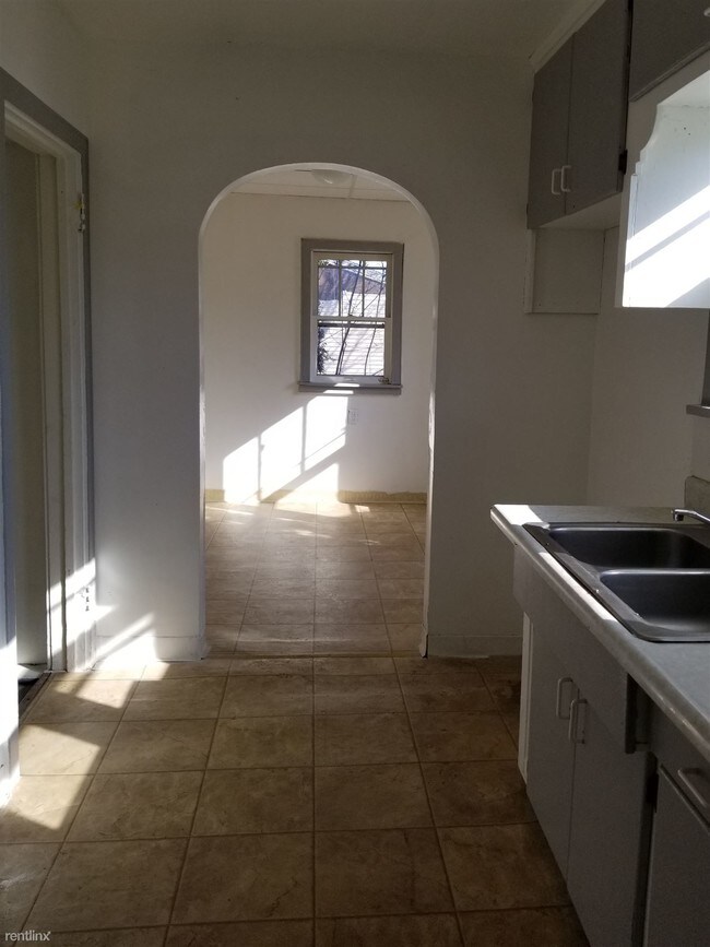 Building Photo - 3 br, 1 bath House - 5401 Nasser St