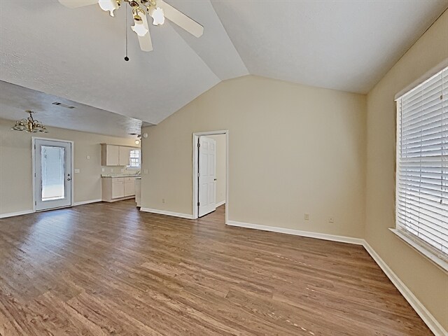 Building Photo - 1200 Larzelere Lane