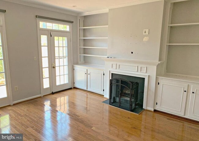 Building Photo - 1040 N Royal St