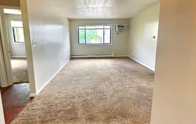 Building Photo - 990 33RD AVE