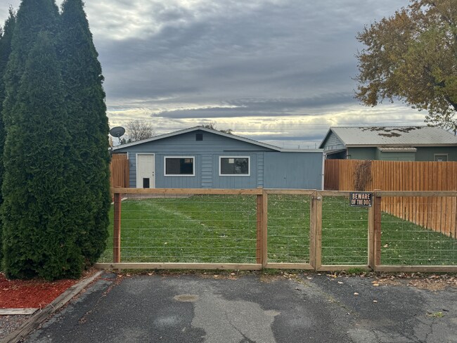 Foto del edificio - 9441 Maple Dr NE