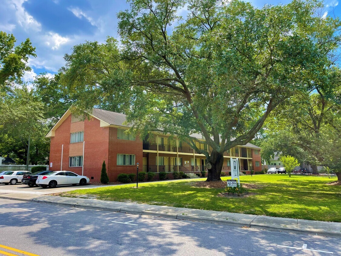 Elm Villa Apartments Apartments in Greenville, NC