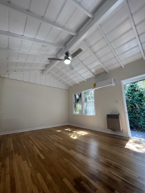 Building Photo - 1310 N Sycamore Ave